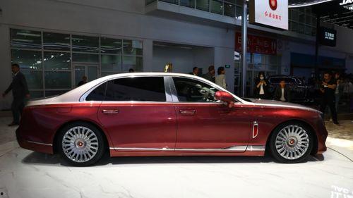 红旗最新爆料,揭秘神秘项目，行业巨变即将到来！”